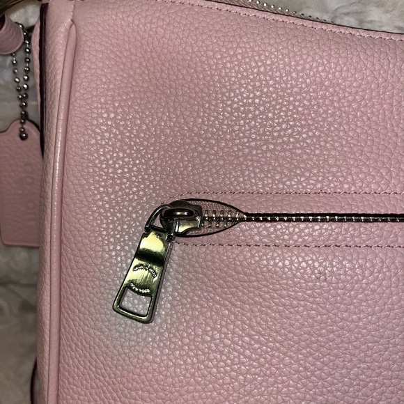 Coach Women's Ellie File Top Zip Crossbody Bag in Pebbled Leather (Lilac) - Picture 6 of 8